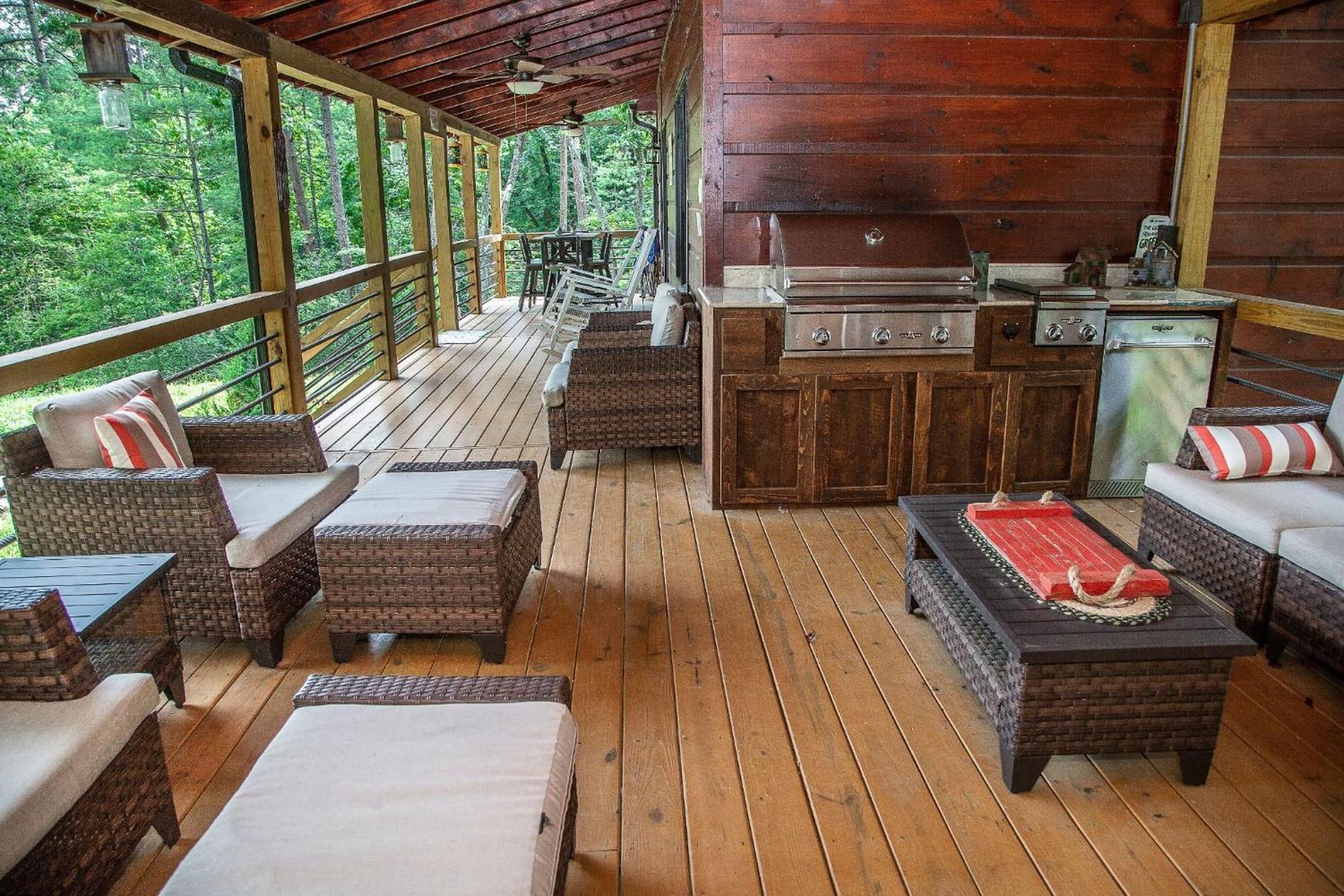 Adore The Smores Rustic Mountain Charm Outdoor Spaces And A Cozy Hot Tub 蓝岭 外观 照片