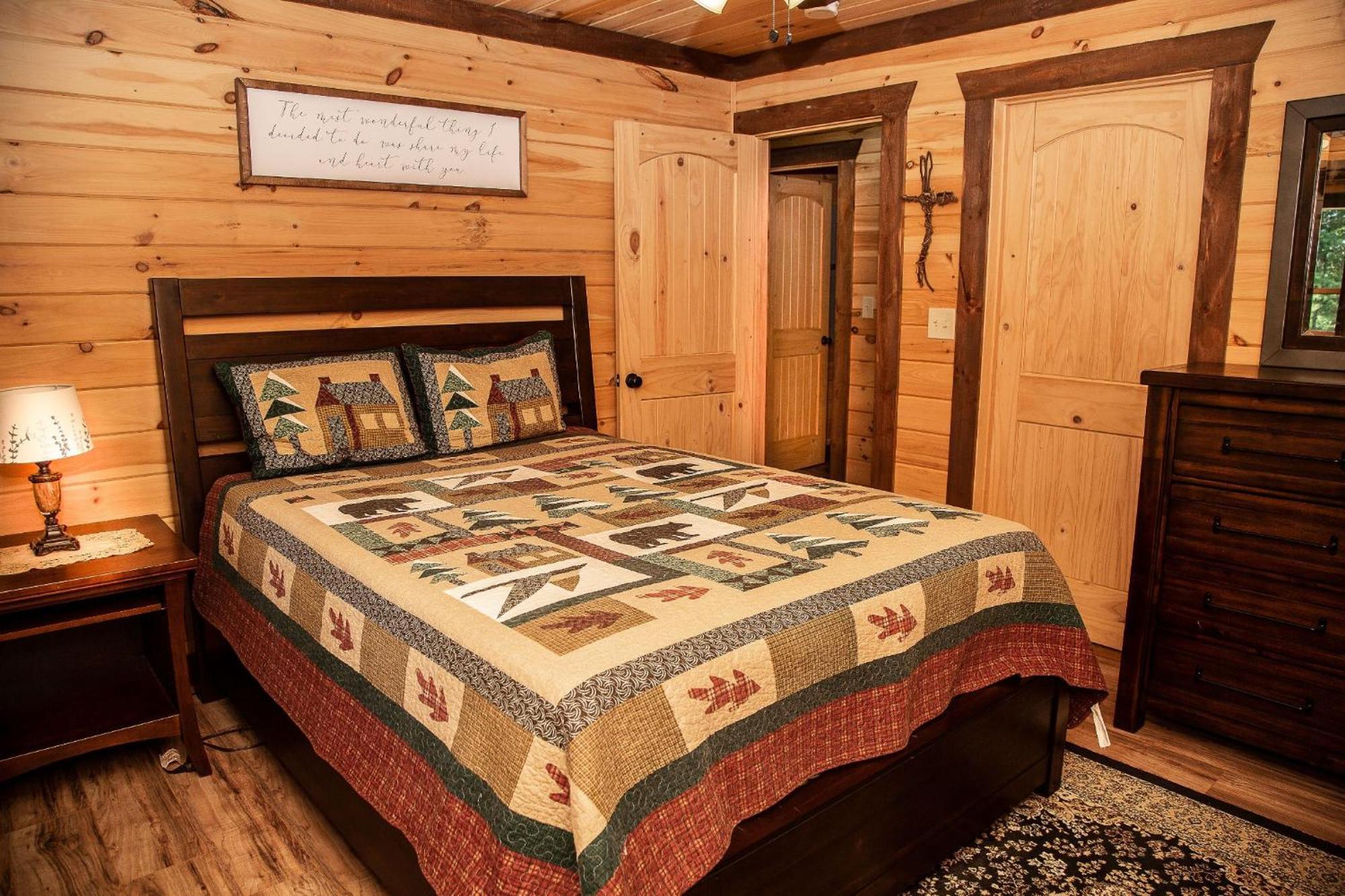Adore The Smores Rustic Mountain Charm Outdoor Spaces And A Cozy Hot Tub 蓝岭 外观 照片