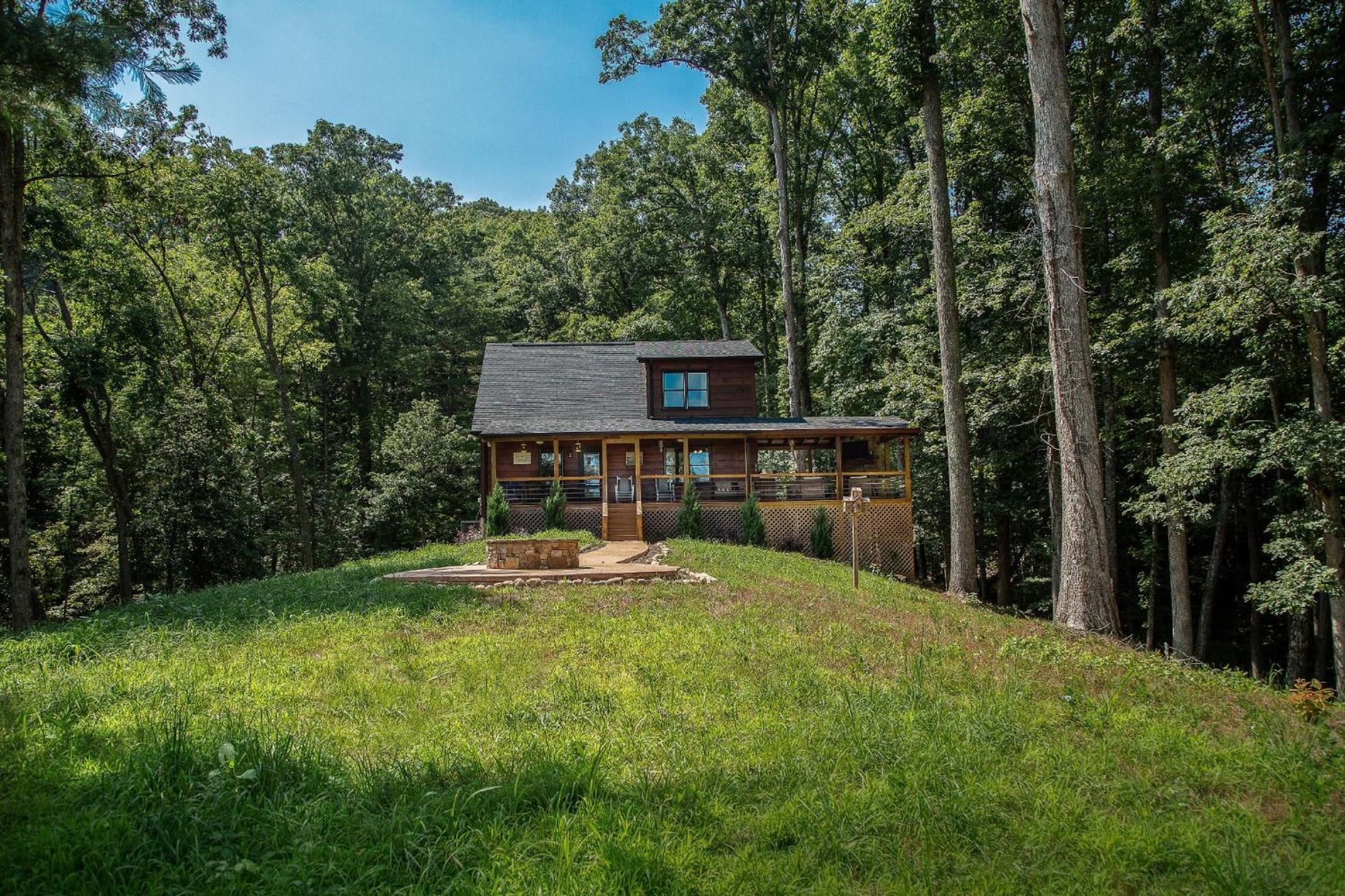 Adore The Smores Rustic Mountain Charm Outdoor Spaces And A Cozy Hot Tub 蓝岭 外观 照片